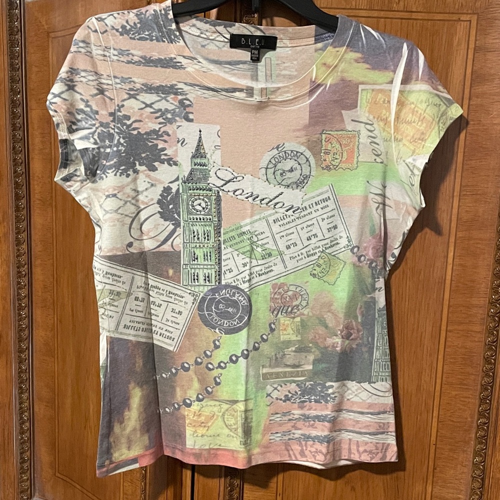 B.L.E.U. London Graphic Short Sleeve Top - Multicolor